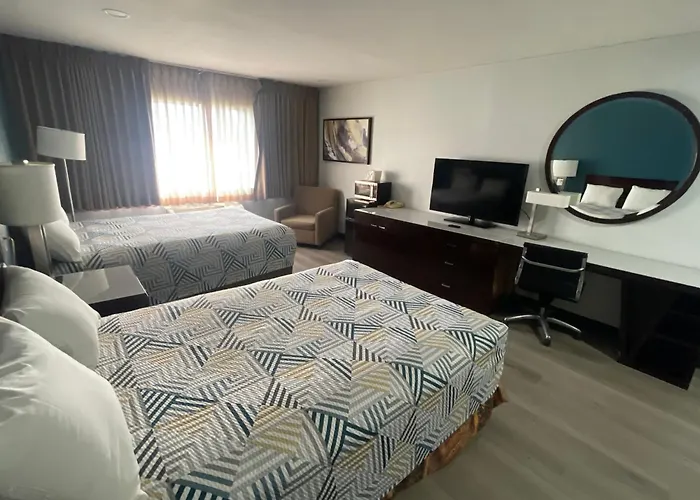 Portside Inn & Suites