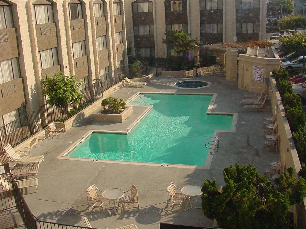 Portside & Hotel 2*