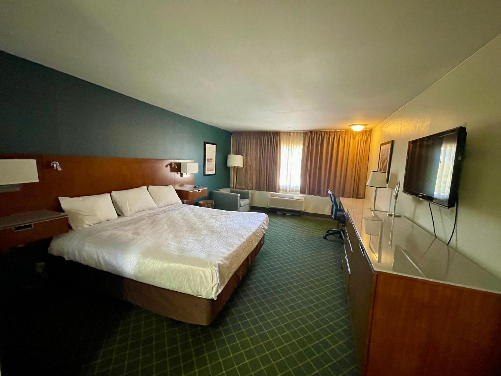 Hotel Portside & Los Angeles