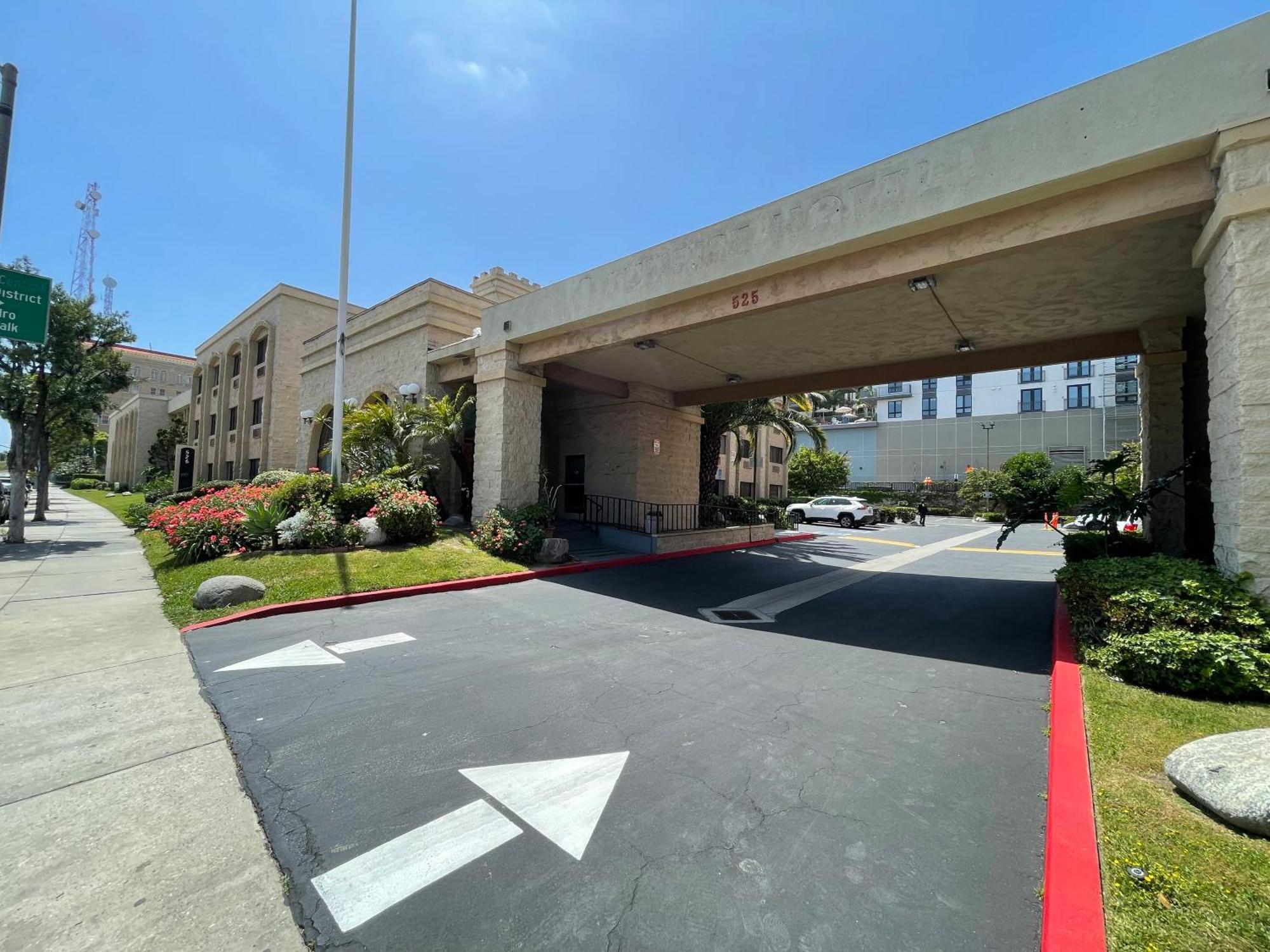 Hotel Portside & 2*