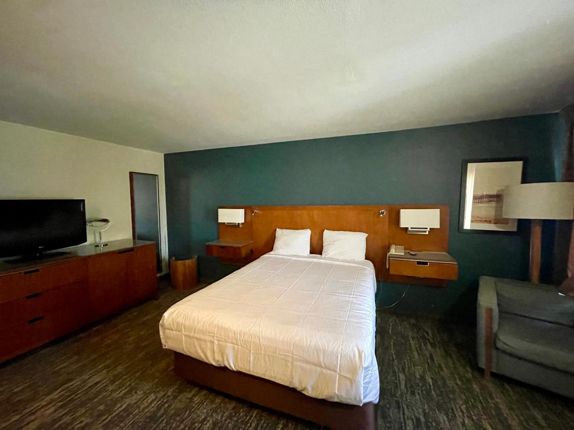 Hotel Portside & 2*